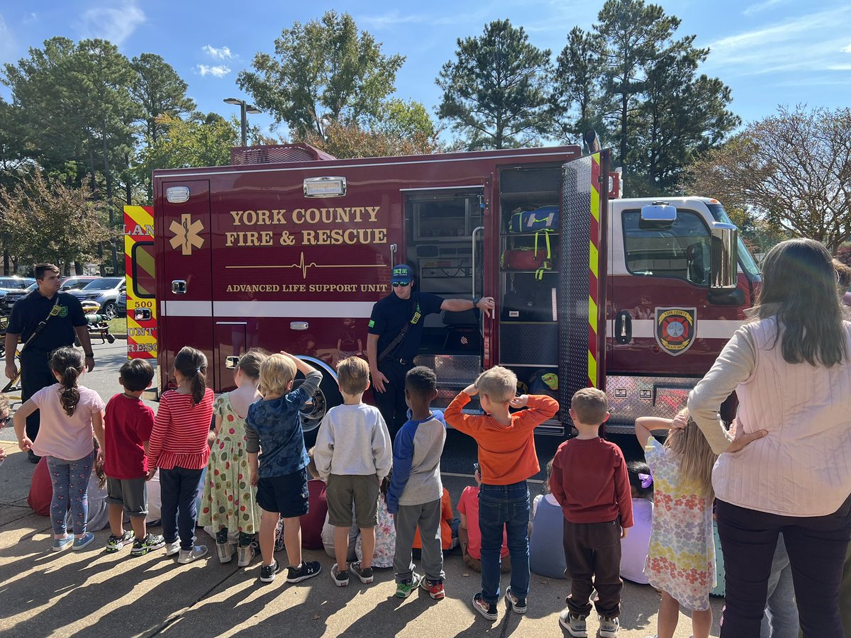 JillGillikinAP's tweet photo. It’s Fire Safety Month!! Thank you @JenniBOverbay and the York County Fire and Life Safety crew for teaching our Kindergarteners all important aspects of fire safety and the career of a firefighter! #engageYCSD 🚒 @kdenny_  @mvesycsd https://t.co/W5JQJrCjJM