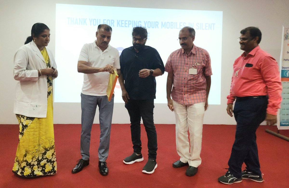 Teamortho1's tweet photo. Thanks @MVRaoIPS sir for spending your valuable &amp; busy time for Inauguration of cme and launch of document of #teamortho.
Thanks for your constant support 🙏 
@drksatya #nrias #principal #ms https://t.co/NFxUEJvsSS
