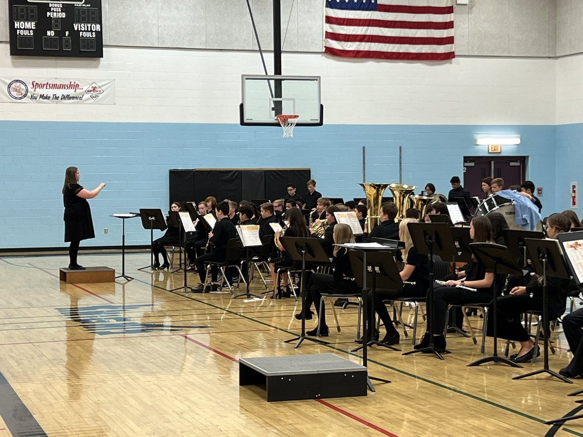 Nothing but goosebumps listening to these <a href="/OMSKnights/">Oxford Middle School</a> performing in their first band concert of the year! Amazing job!