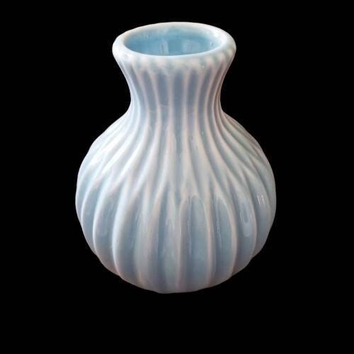 80014au's tweet photo. Small Ceramic Vase, #vintage #vase #vases #vintagevase #vintagevases #smallvase #smallvases #ceramic #ceramicvase #ceramicgifts #blueceramics #lightblue #thriftstore #fleamarket #thrifts #thrifting #goodwill #decor https://t.co/klJBiFhV2N https://t.co/dr72yyxVnS