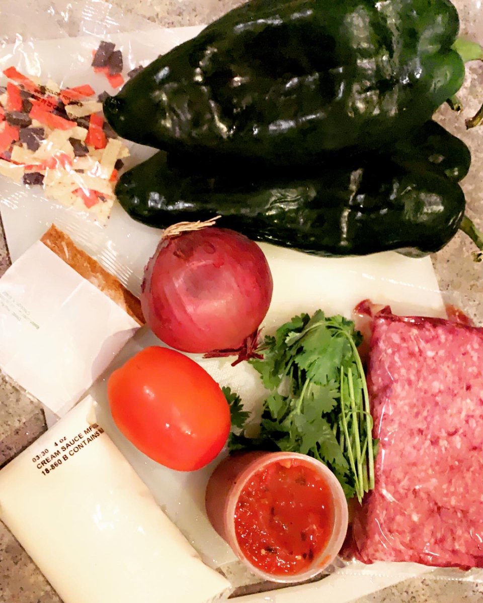 KDaneFACS's tweet photo. Beef Tinga stuffed #poblano peppers 🫑 #drool #CilantroCrema #BeefTinga #yum #dinner #StuffedPeppers #FCS https://t.co/AynkZijAfV