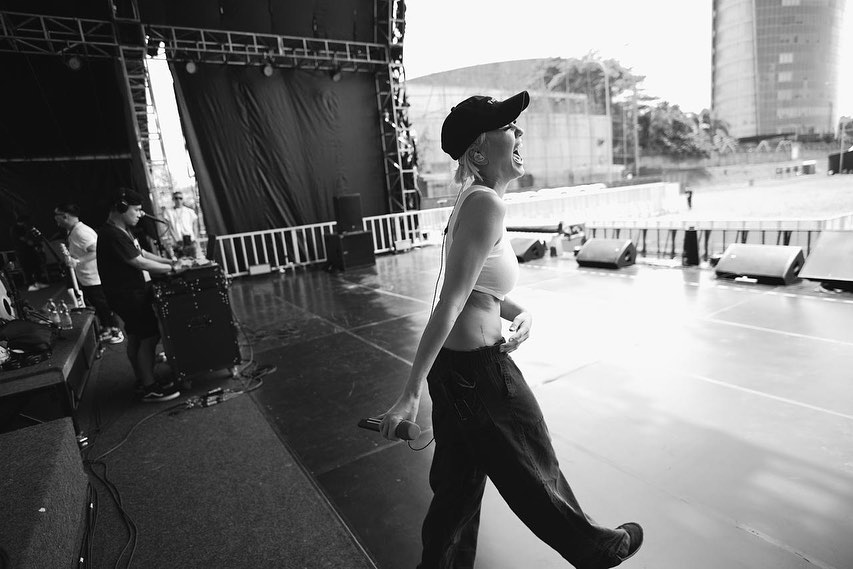 twfbig's tweet photo. Minding my business while counting my blessings.
- AGNEZ MO
@agnezmo ๐ฅ
#MOODalways #AgnezMo https://t.co/styZXpfSw1