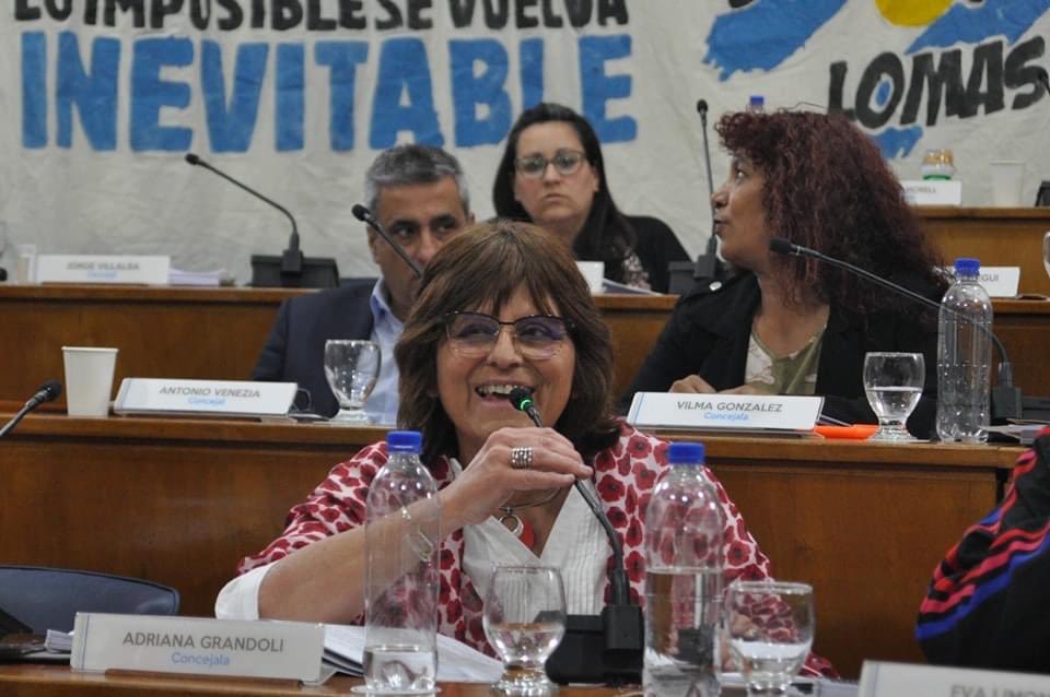 almazan_silvia's tweet photo. Se aprobó un proyecto de ordenanza presentado por la Concejala @aegrandoli del HCD de Lomas de Zamora que  valora la historia de lucha de la @cteracta, defendiendo la Educación Pública y los derechos de docentes y estudiantes. https://t.co/xc3f92I72E