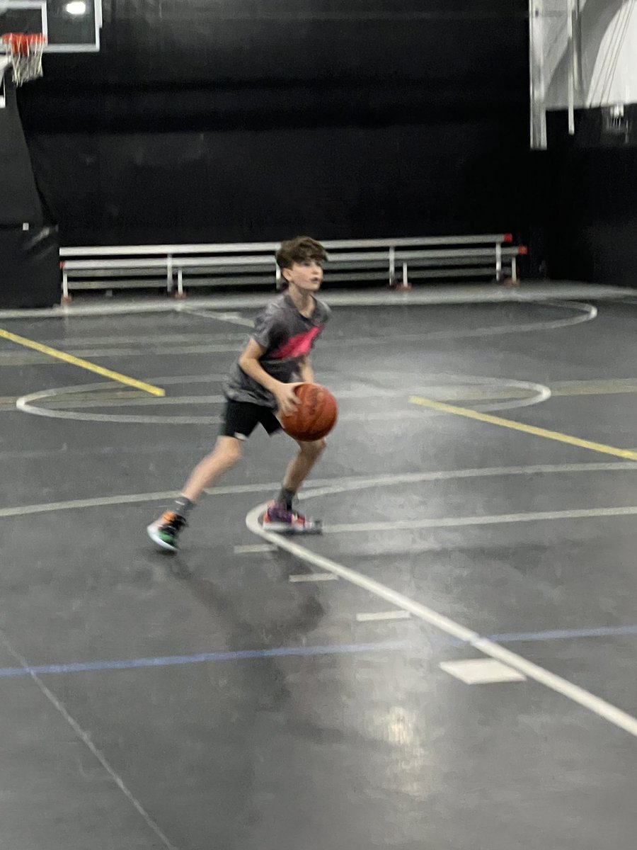 MrPuttheworkin's tweet photo. Wednesday Grind Session @coach_djv @NYBBallAcademy @Coach_Loughran https://t.co/O1C2xtOmw6