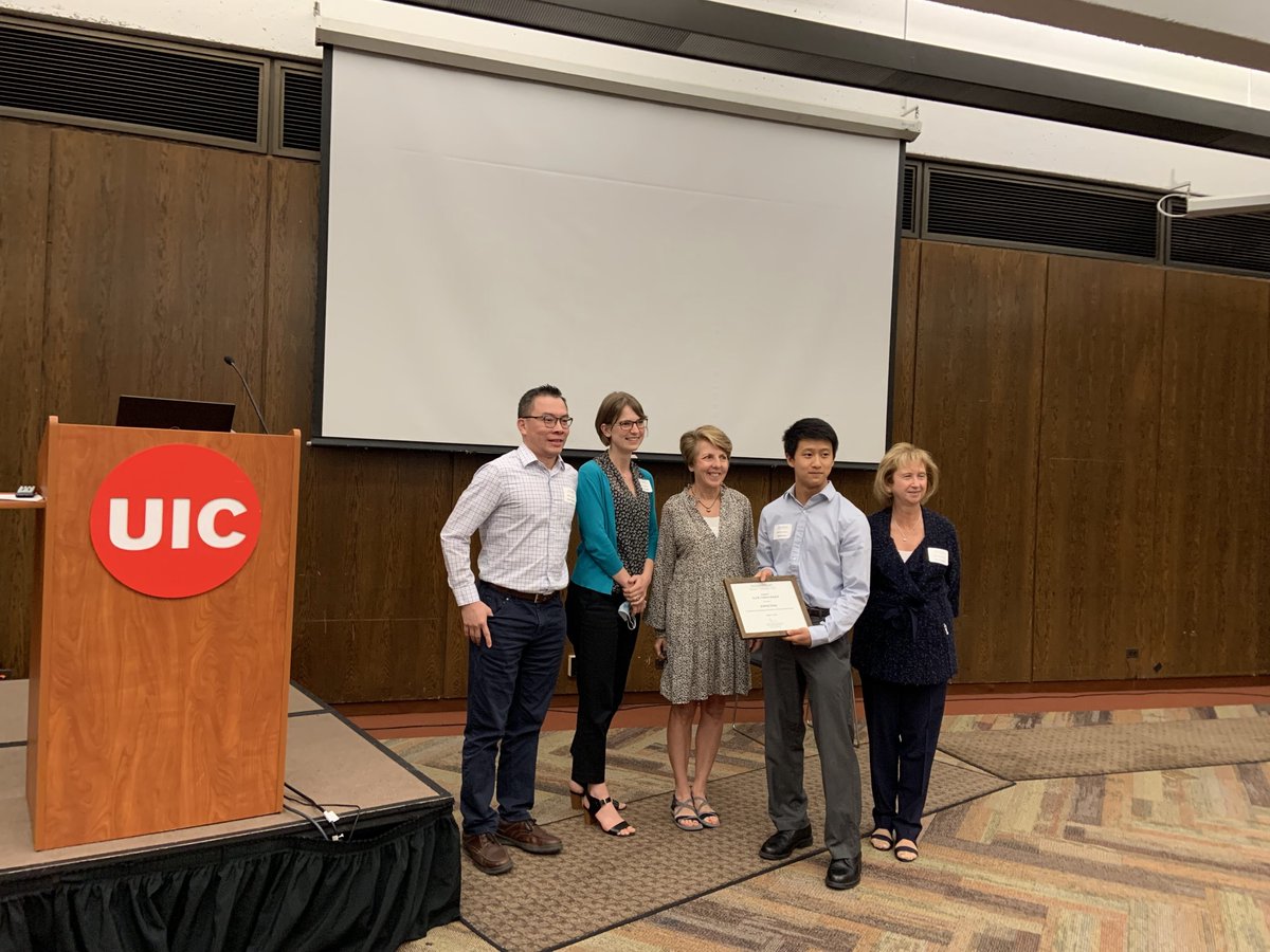 Joshua_Song23's tweet image. #researcHStart #IraRCohenAward  Dr Eileen Dolan and Debra Cohen of @UCCancerCenter,   @LurieCancer, @theabzlab and @troyteo