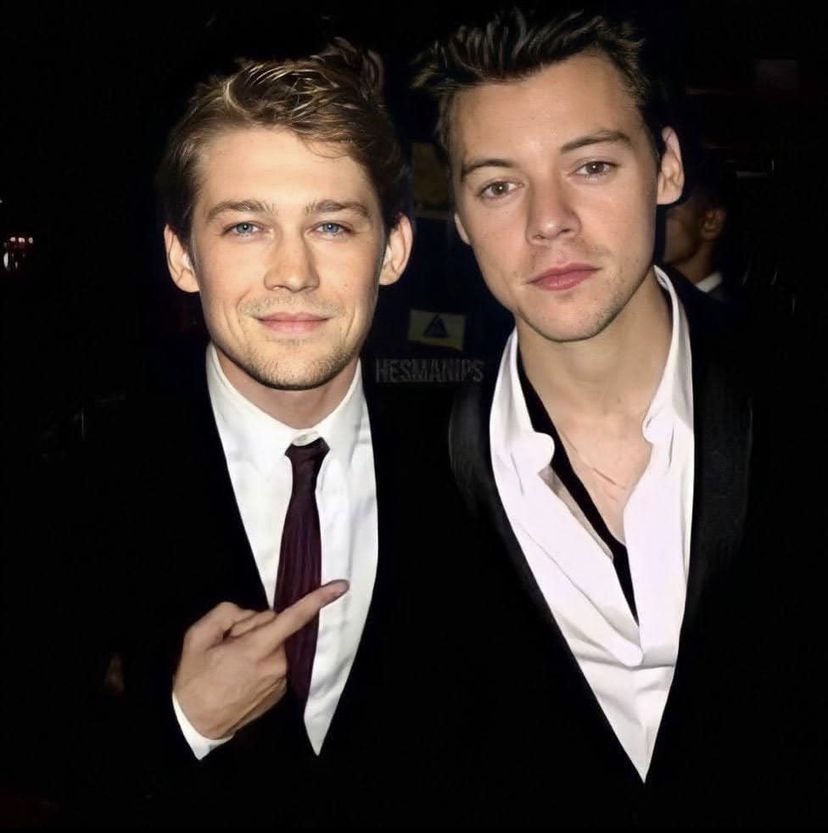 joestylesa's tweet image. Unseen of our boys at the brit’s in 2018