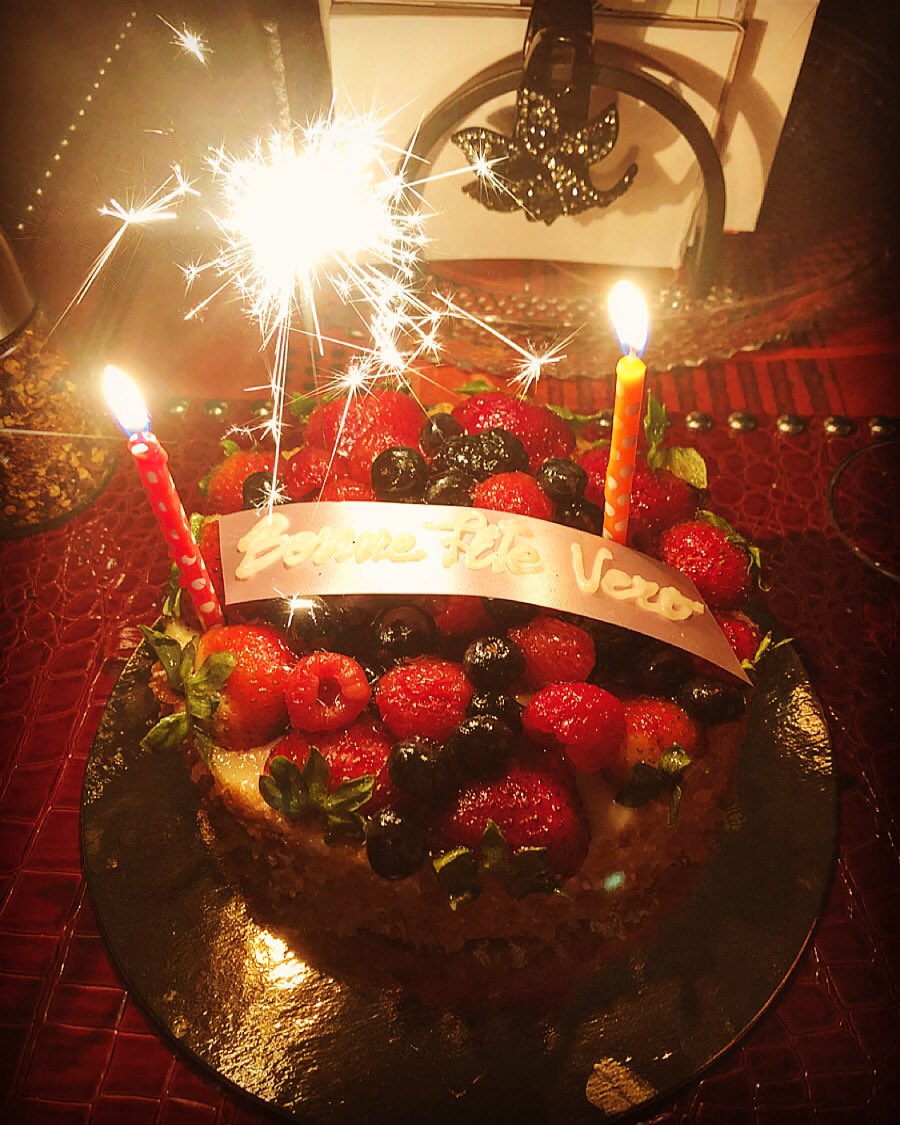veronick's tweet photo. @nickcarter just to let you know… it’s my Birthday 😝🎈🎉🤩 https://t.co/VV57MauBP3