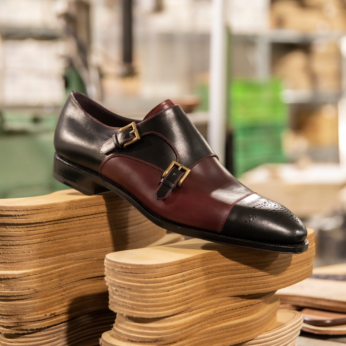 carminashoemake's tweet photo. Custom weekend 22
Custom fee waived till October 17th 
#mestyle #shellcordovan #dressshoes #customshoes https://t.co/KDQSPWYreB https://t.co/qgVzzQm678