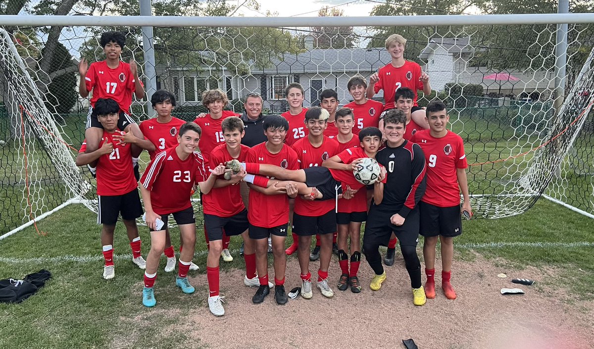 HultgrenJames's tweet photo. Congrats on a great season boys! https://t.co/6ZQgSgb9hR