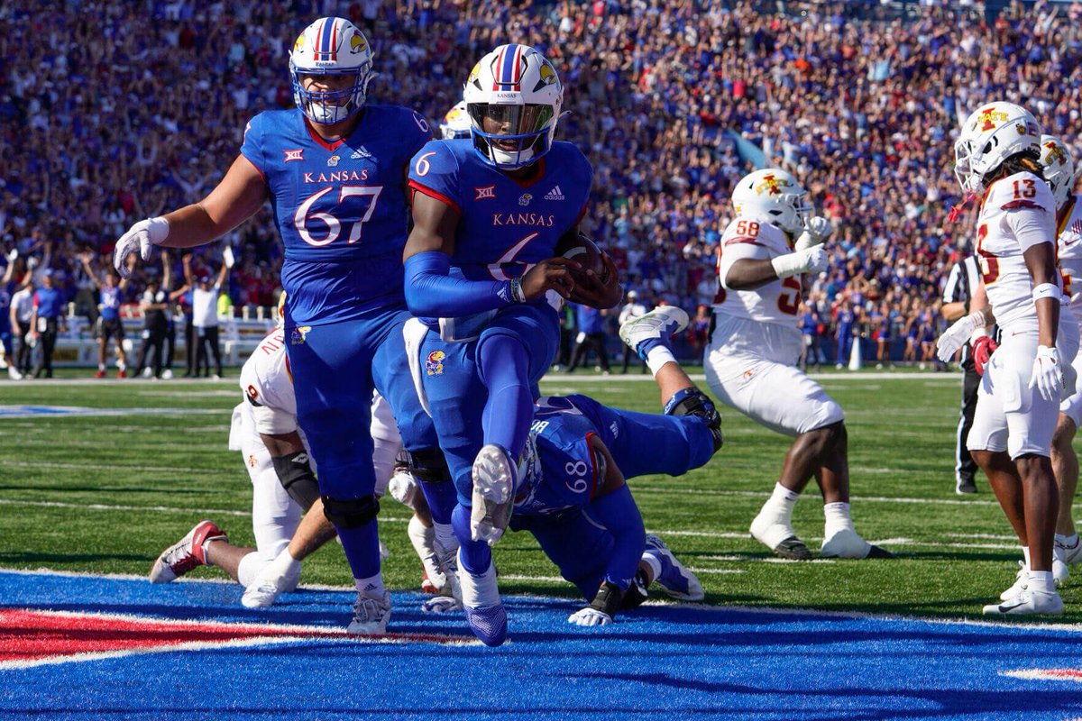 Treā Griffiths (@tregriffiths_) on Twitter photo #AGTG after a great conversation with <a href="/CoachSimps/">Chris Simpson</a> im blessed to have received an offer form <a href="/KU_Football/">Kansas Football</a> #AGTG after a great conversation with <a href="/CoachSimps/">Chris Simpson</a> im blessed to have received an offer form <a href="/KU_Football/">Kansas Football</a>