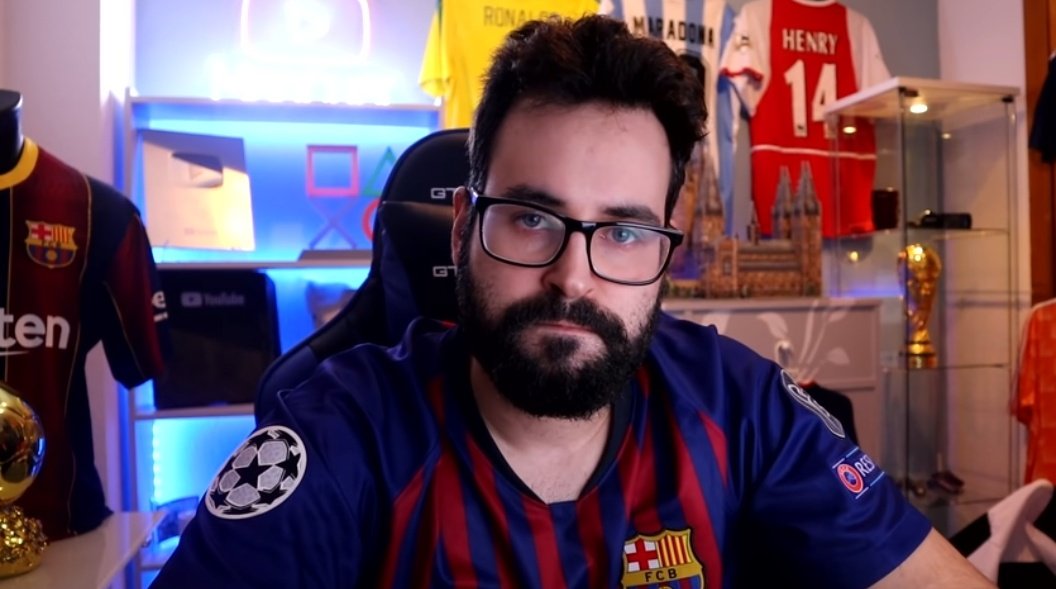 Mancuer91's tweet photo. Diferentes casas, temporadas, camisetas... y mismo rostro.
Hasta los huevos pero culé en las buenas y sobretodo en las malas https://t.co/KAk4ExSnRS