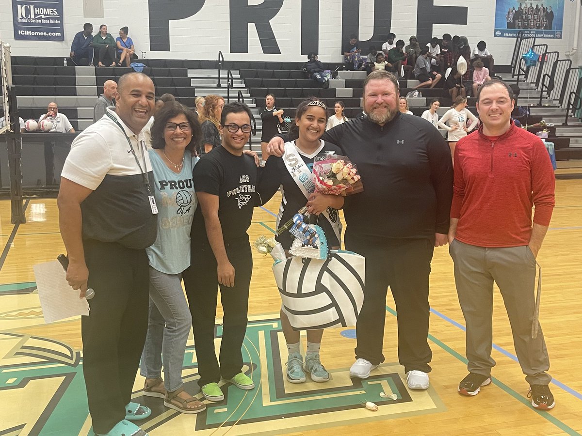 SharksAHS's tweet photo. SENIOR NIGHT for our Lady Shark’s Volleyball Team! #finsWAYup to these outstanding athletes  🙌🏼🦈🏐 https://t.co/QSBY4ZkG7S