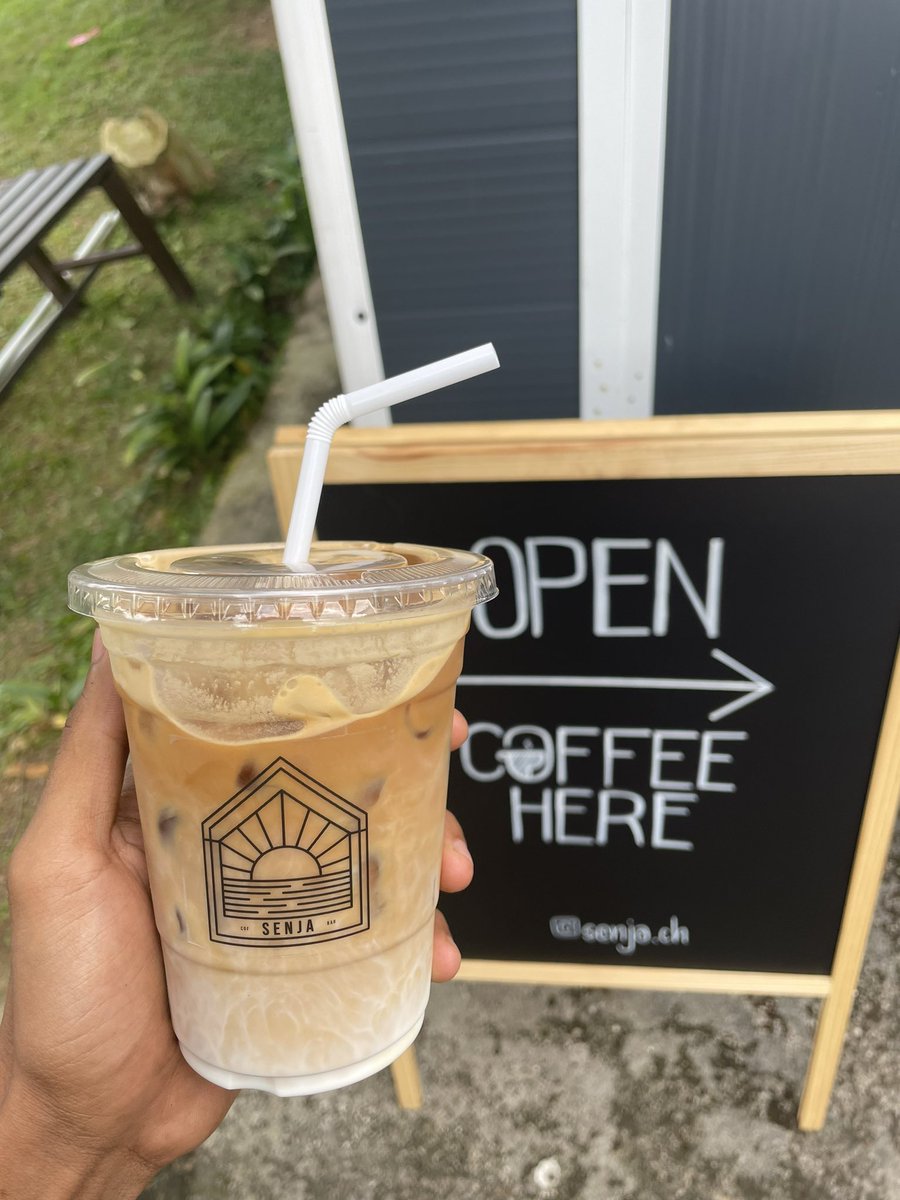 Senjacoffeenbar's tweet photo. Senja coffee di taman sedia Cameron Highland.

Tempat : khm strawberries &amp; jam (google maps).
Waktu : Khamis - Selasa.
Masa :9am - 5pm.

Jingga berkata, “senja itu pintar, datang ketika rindu benar-benar rindu.” 

@ngopiss @IniPahangKome @petakopi_my https://t.co/EZ9KrUIEyp