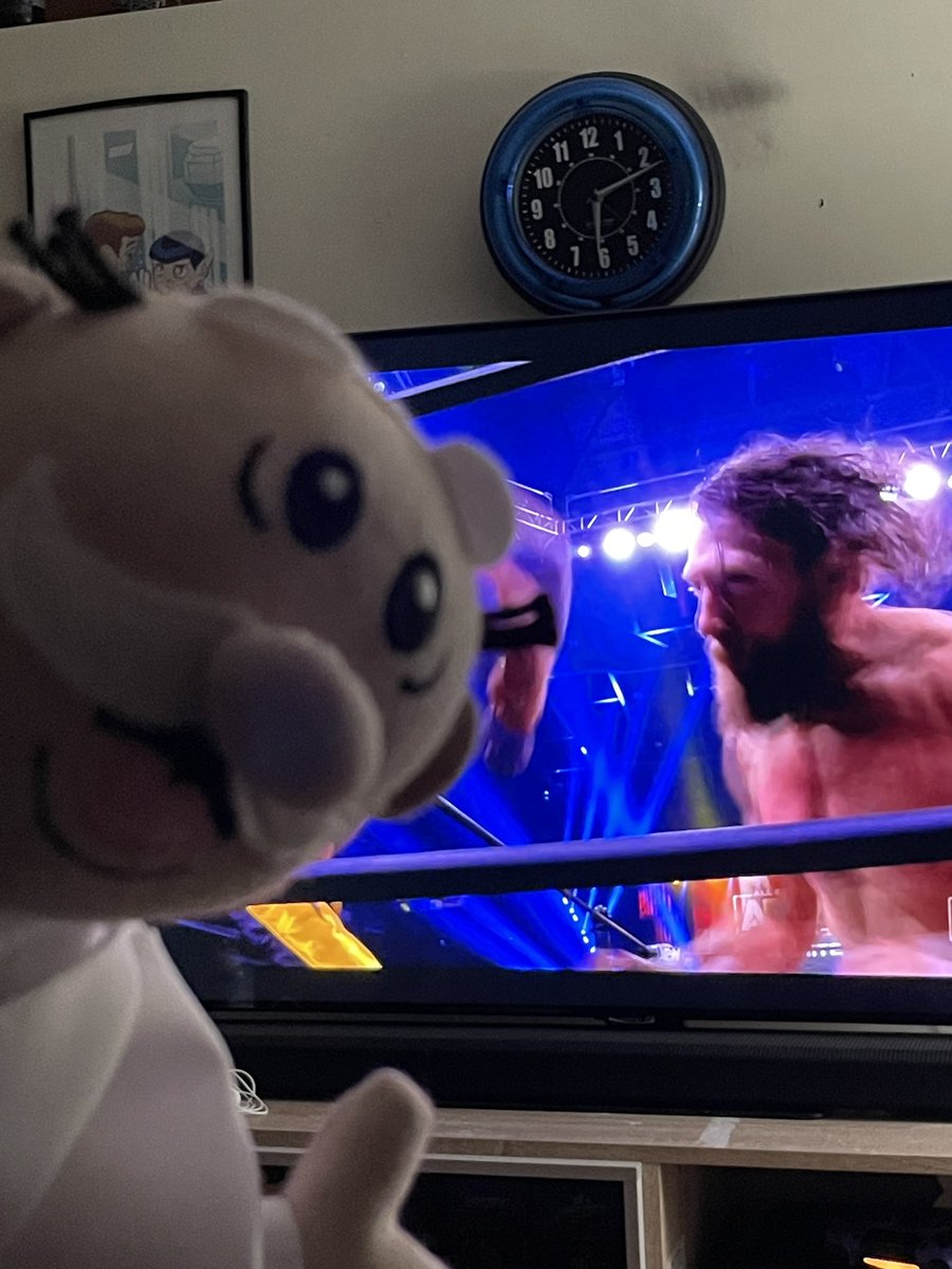 iamcomicspod's tweet photo. @drsimioficial simi loves watching @AEW with me. https://t.co/6BG98yxAHB