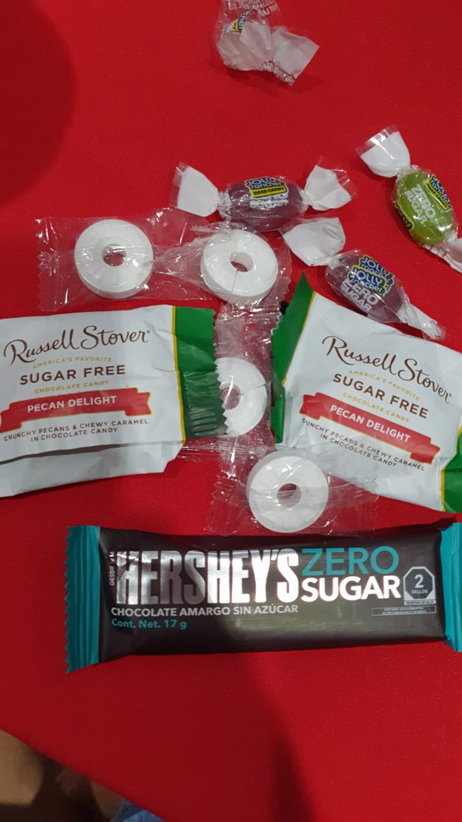 ruso20's tweet photo. En la piñata del cumple de mi sobrinito, todos los dulces eran #sugarfree
#mepongodepie 👏👏 https://t.co/ZmuHfCSRw0