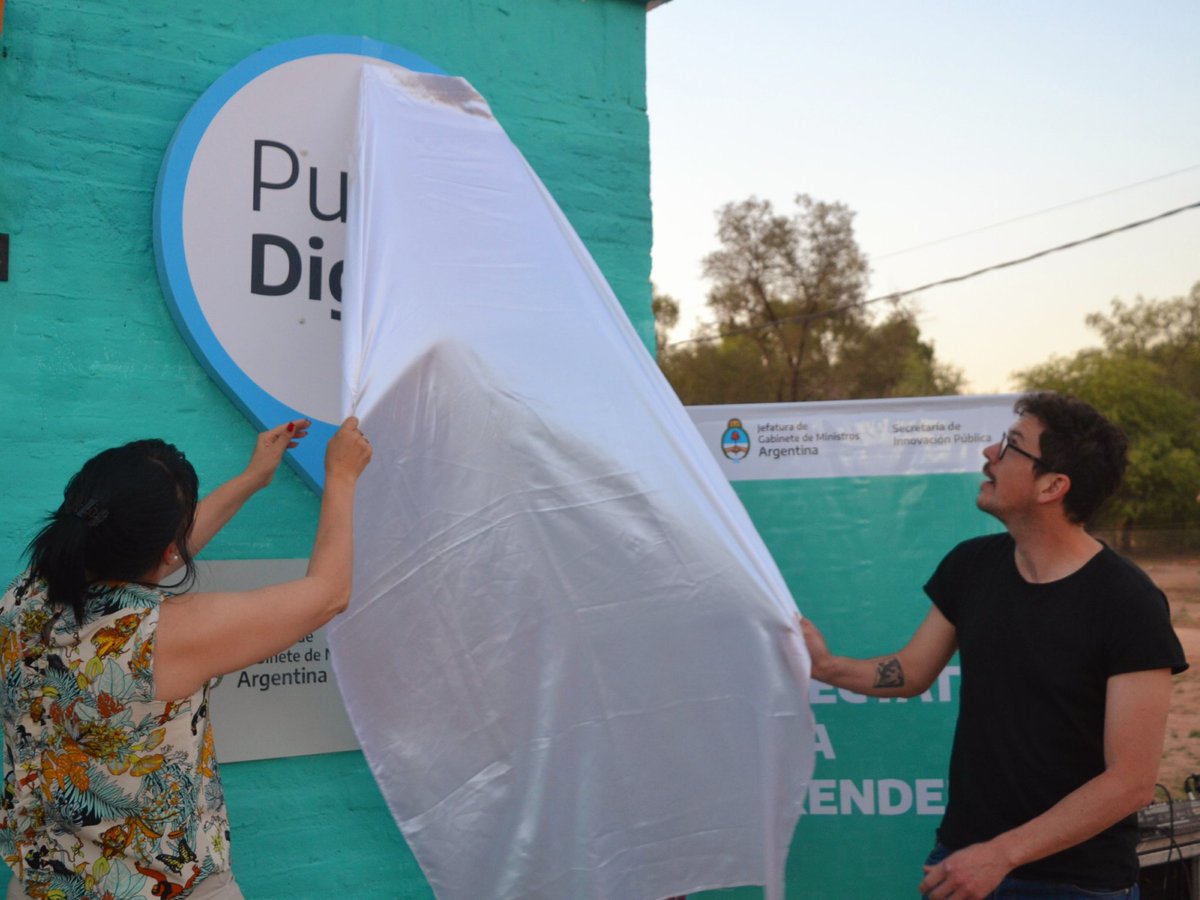 InesOrtega_Inte's tweet photo. brindan conectividad, MIE
capacitaciones, talleresy
actividades culturales para
personas de todas las edades.
Contó con la presencia de nuestra Intendenta, Inés Ortega, Responsable de Comunicación, Nicolás Fortuño, autoridades locales, alumnos y público en general. https://t.co/6bOL8DjkIz