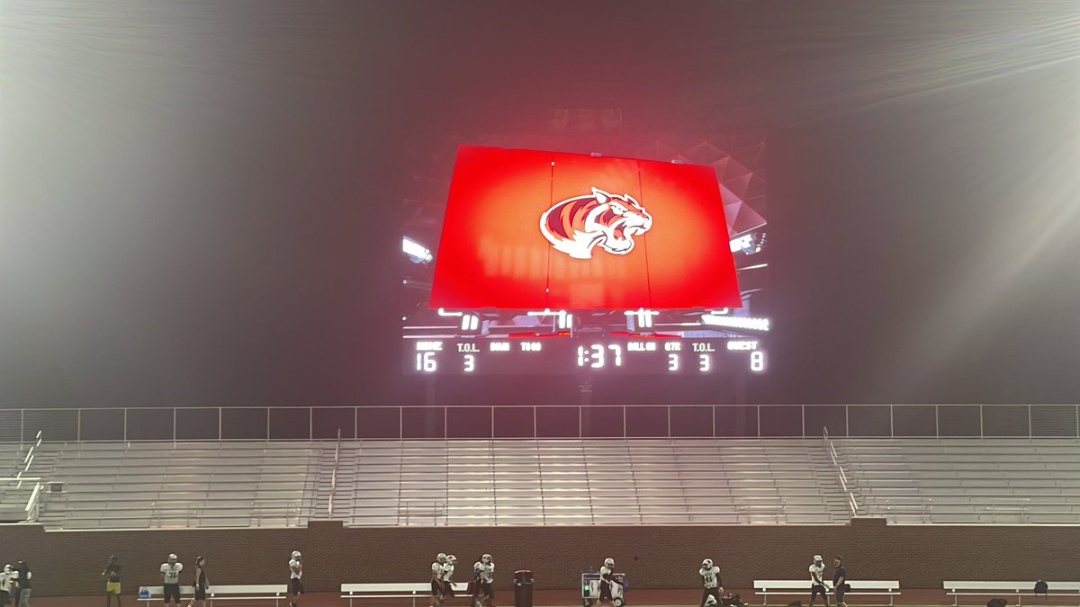 gregjcard's tweet photo. Great seeing all the 380 Sports athletes I got to coach! @NavoAthletics @ViperStrength @RylanCard10 @levi_QB1 @SuperBwood99 @zahir_trufant @Brisongoff and all the other Twitter-less athletes here! https://t.co/qmUdjVUuhg