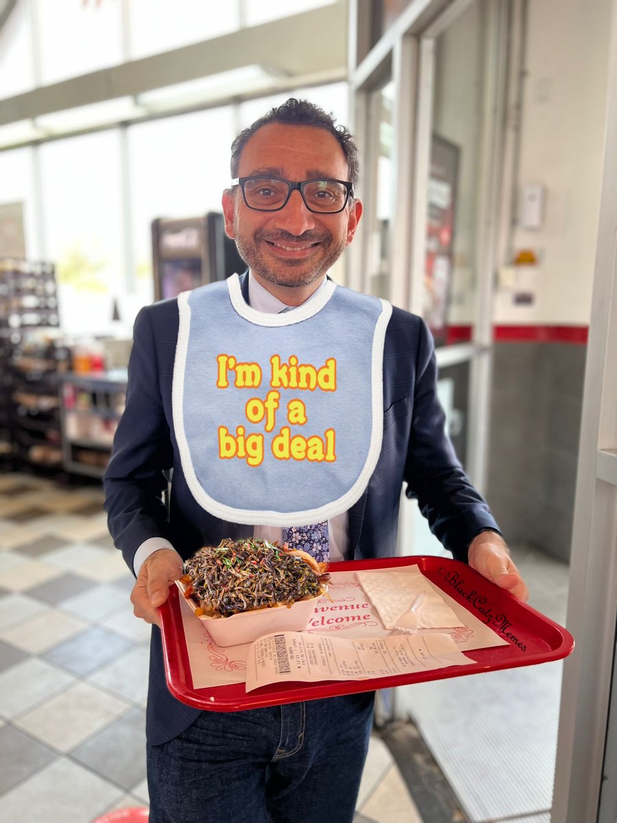 HoppyDale's tweet photo. #OmarAlghabra #ZeeBug #Poutine https://t.co/0B6z4nDvvf