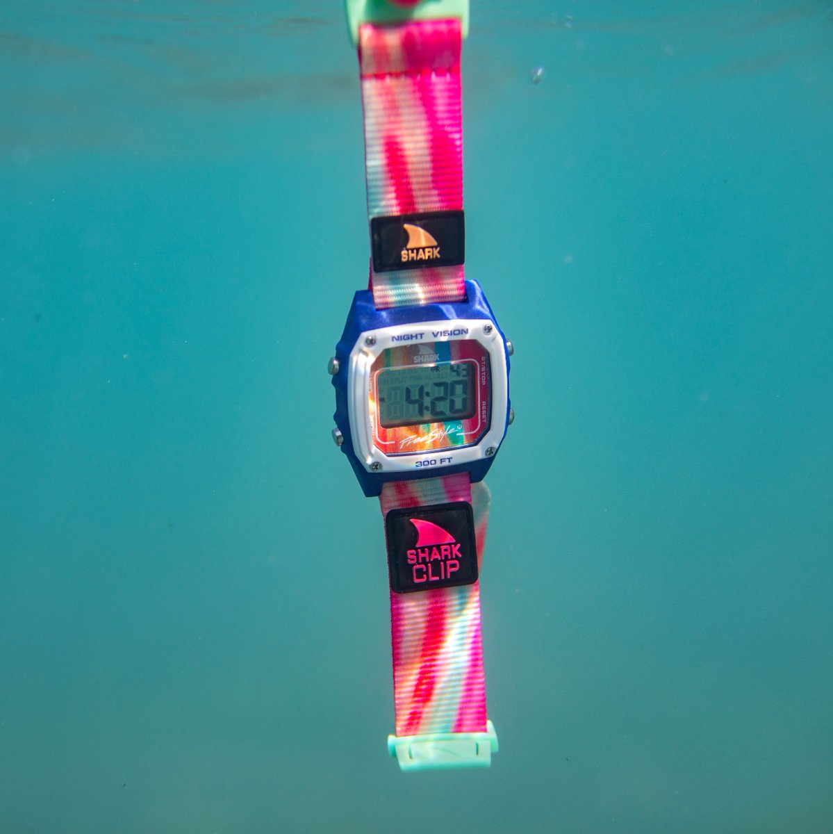 freestyle_watch's tweet photo. 🌊 underwater adventures with @freestylewatches
🦈: Rainbow Sorbet
📸: @benjhicks
_
#80s #ocean #surfing #surf #waterresistant #myfreestylewatch #watches #swimwear #surfingwatch #swim #underwaterphotography #freestylewatches https://t.co/MmdieFWx0z https://t.co/9s9pzwu1kb