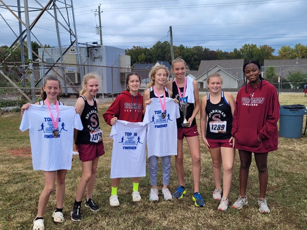 SHS_Track_CC's tweet photo. The Huntsville Metro Championships at Palmer Park were a success for Sparkman High School with the #1 Female Athlete Samantha Menikheim and the Junior High Girl’s placing 2nd overall in the team standings. Go Senators!!! https://t.co/8ISlLeZO1W