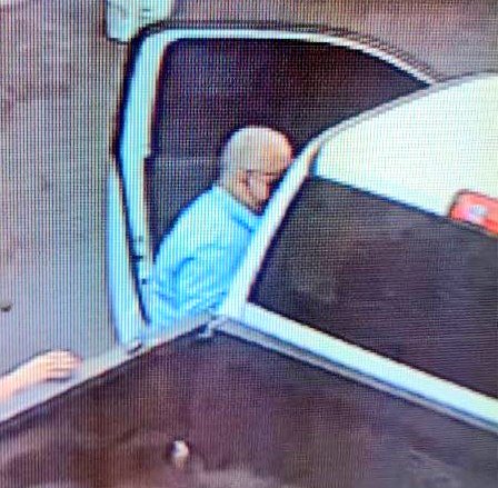 AlertaGDL's tweet photo. Imágenes del causante del robo y homicidio a balazos de un hombre ocurrido hoy en el cruce de las calles José Encarnación Rosas y Juan Álvarez en la Colonia El Retiro en el municipio de #Guadalajara.
🔃@JaliscoRojo https://t.co/0OQlxXg77w