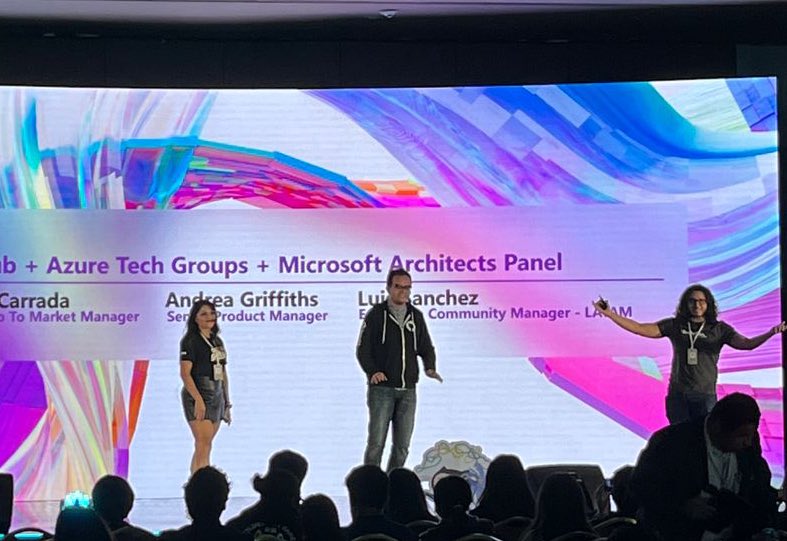 Gracias  @ALAColombia <a href="/elbuenizzy/">elbuenizzy</a> por un gran panel en #MSIgnite 🇲🇽