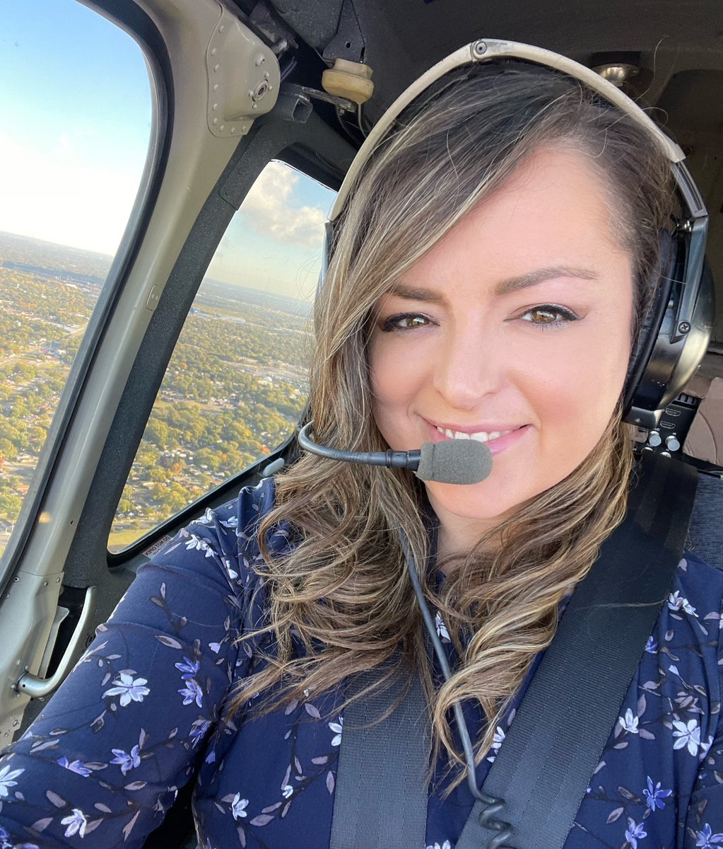 BronaghTumulty's tweet image. Good day at the @WGNNews office 🚁💯