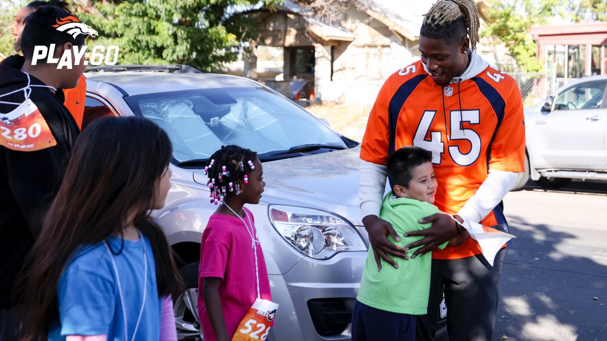 BroncosOffField tweet media