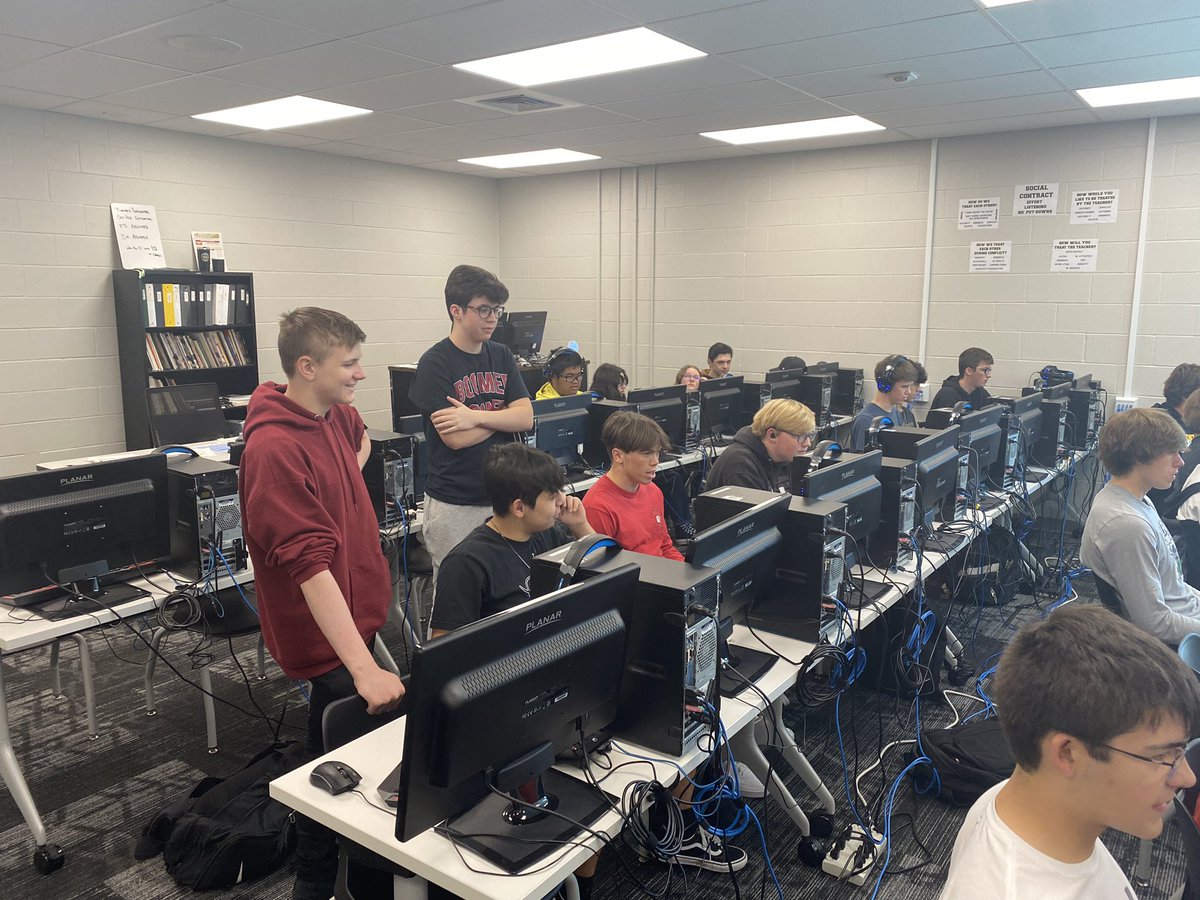 Big shoutout to @ZamoranoLakin (<a href="/MAV_eSports/">Maize South eSports</a> &amp; <a href="/OneMaizeMedia/">OneMaize Media</a> ) for presenting to our Gaming Concepts class today! He talked about his commitment to <a href="/OUEsports/">OU Esports</a>, teamwork, communication skills, his personal experiences, and all things life &amp; gaming!!🤘🤘Fantastic job today, Lakin!