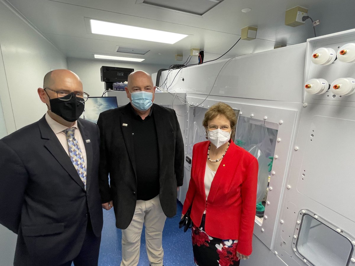 We Joined Her Excellency the Honourable Frances Adamson AC to visit @SAPathology today to see SA's $1.4m Biospherix chamber donated by THRFG and learn more about how the #lifesaving machine will swiftly eliminate pain for #pancreatitis patients. #MedicalResearch #StateOfTheArt