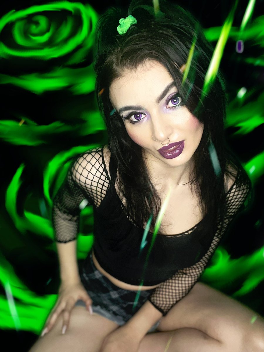 sammy_sfx's tweet photo. 12/31 🦠👻 
#sammanson #DannyPhantom #Nickelodeon #sammansoncosplay #31daysofhalloween https://t.co/eWBaQb3YJU