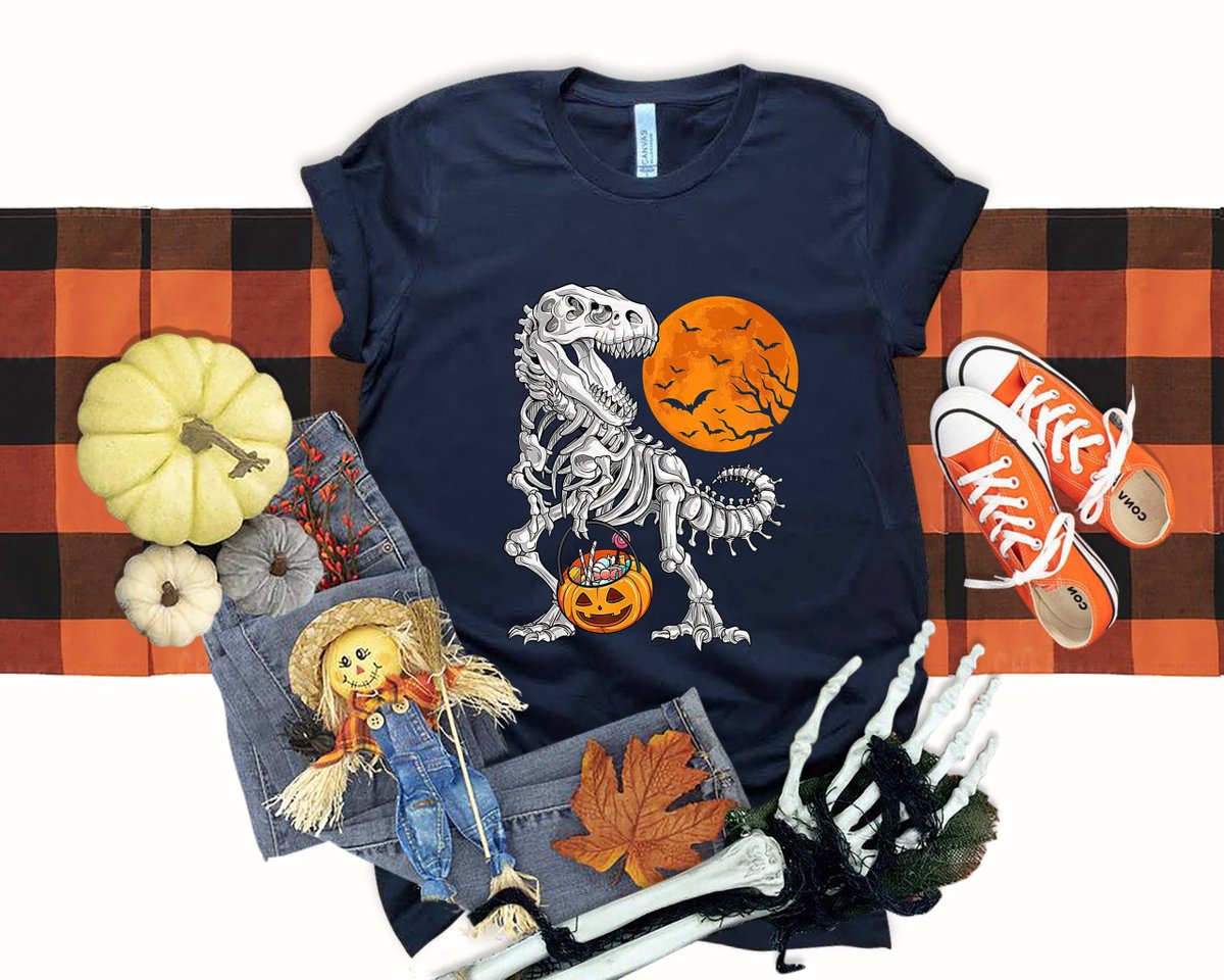 StoreUitee's tweet photo. Do you like #Halloween? Shop https://t.co/5Cng23j48I for all your needs. 
#Halloween2022 #holiday #halloweencostume #halloweenart #halloweensale #halloweenparty #uitee https://t.co/97sOKjaJL0