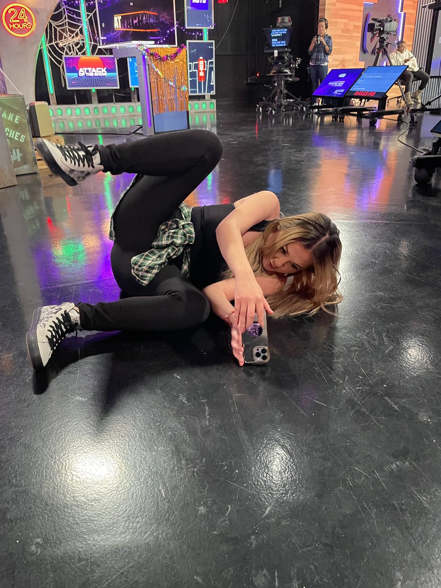 Fiona Nova tweet media