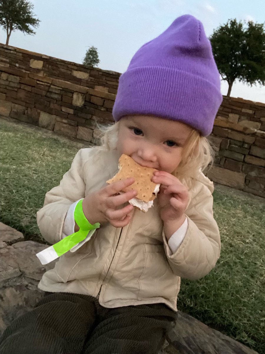 Josh Ellis tweet media