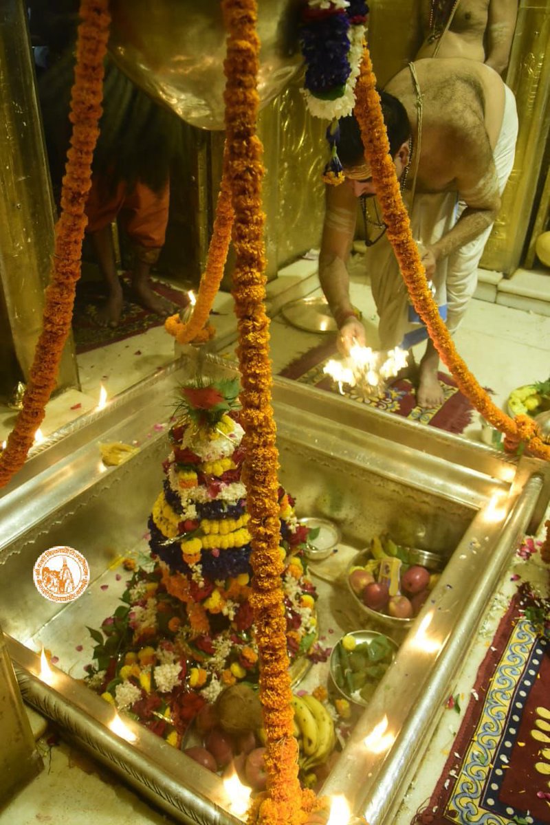 12Jyotirling's tweet photo. श्री काशी विश्वनाथ मंदिर में मंगला आरती के दर्शन।13.10.2022 https://t.co/ONbiewYiN1