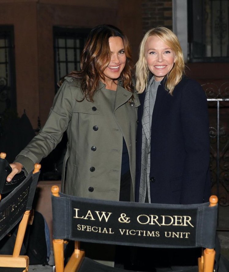 mhmyworld_'s tweet photo. "When woman support each other, incredible things happen." #rollivia #svugirls #powersoup @Mariska @KelliGiddish π https://t.co/bN281Ixngj