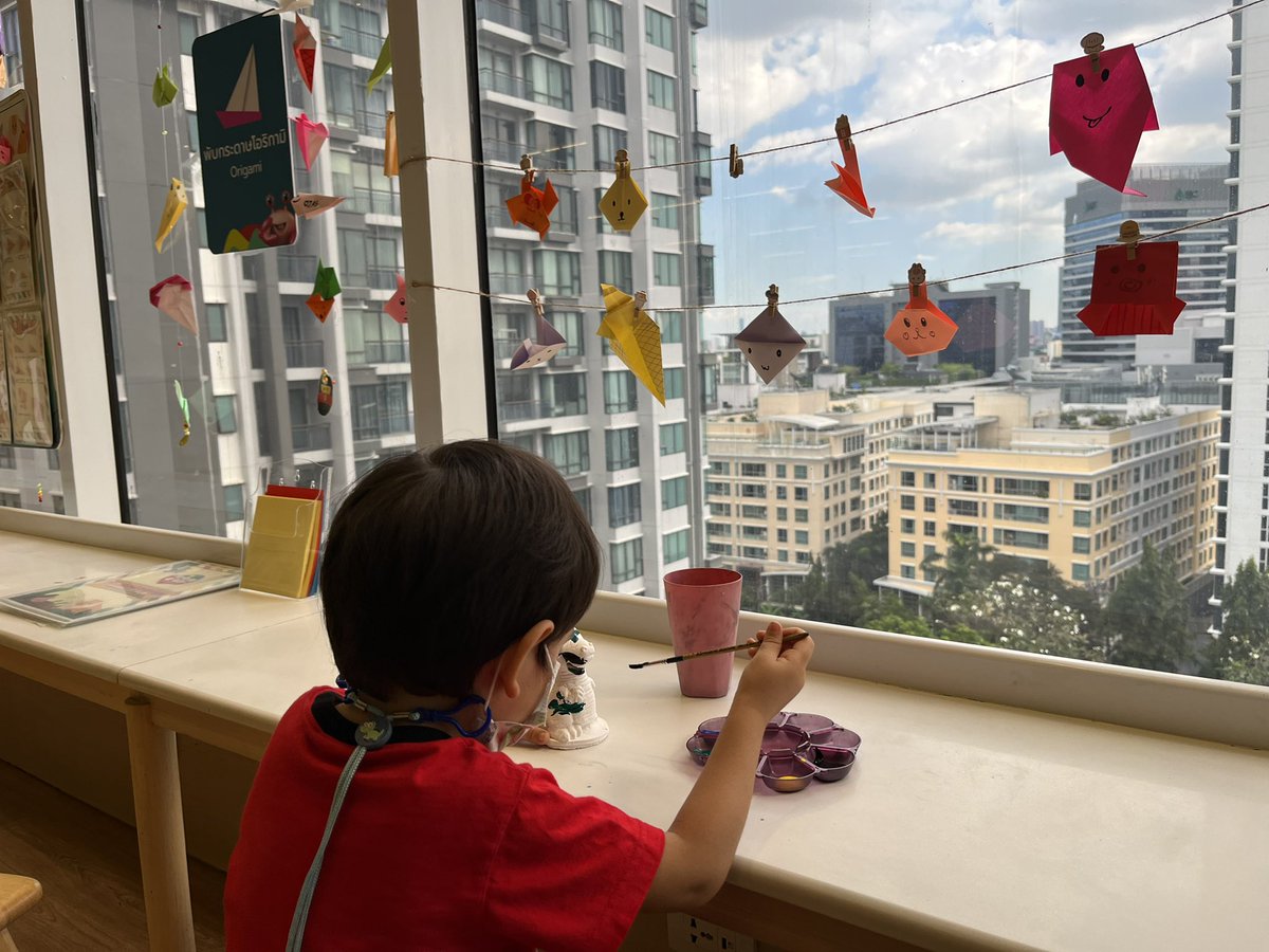 Art with a view. ❤️ 🎨 #bangkokviews #littleartist