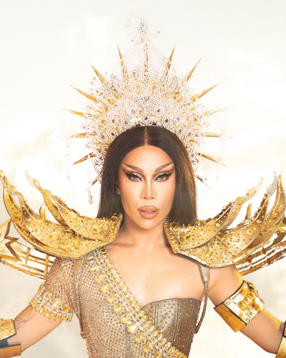 marinaxsummers's tweet photo. Afterall, the sun always rises ☀️✨

Maraming maraming salamat! My heart is so full of love and joy.

Now here’s to bigger and brighter things ahead! SUMMER SEASON IS NOT OVER. 😎🌊 Will always and forever be your Filipina Winnaaaaaah by heart 💛 ☀️💯

#TeamMarina #DragRacePH https://t.co/05byaYJIOQ