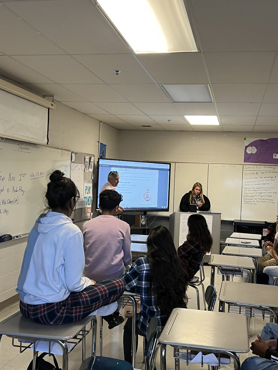 LHSwDECA's tweet photo. Everyone is getting ready to choose their categories for competition!!! So Excited!!! #DECA #Cantwait #LHSDECA https://t.co/P7SMSfXpvZ