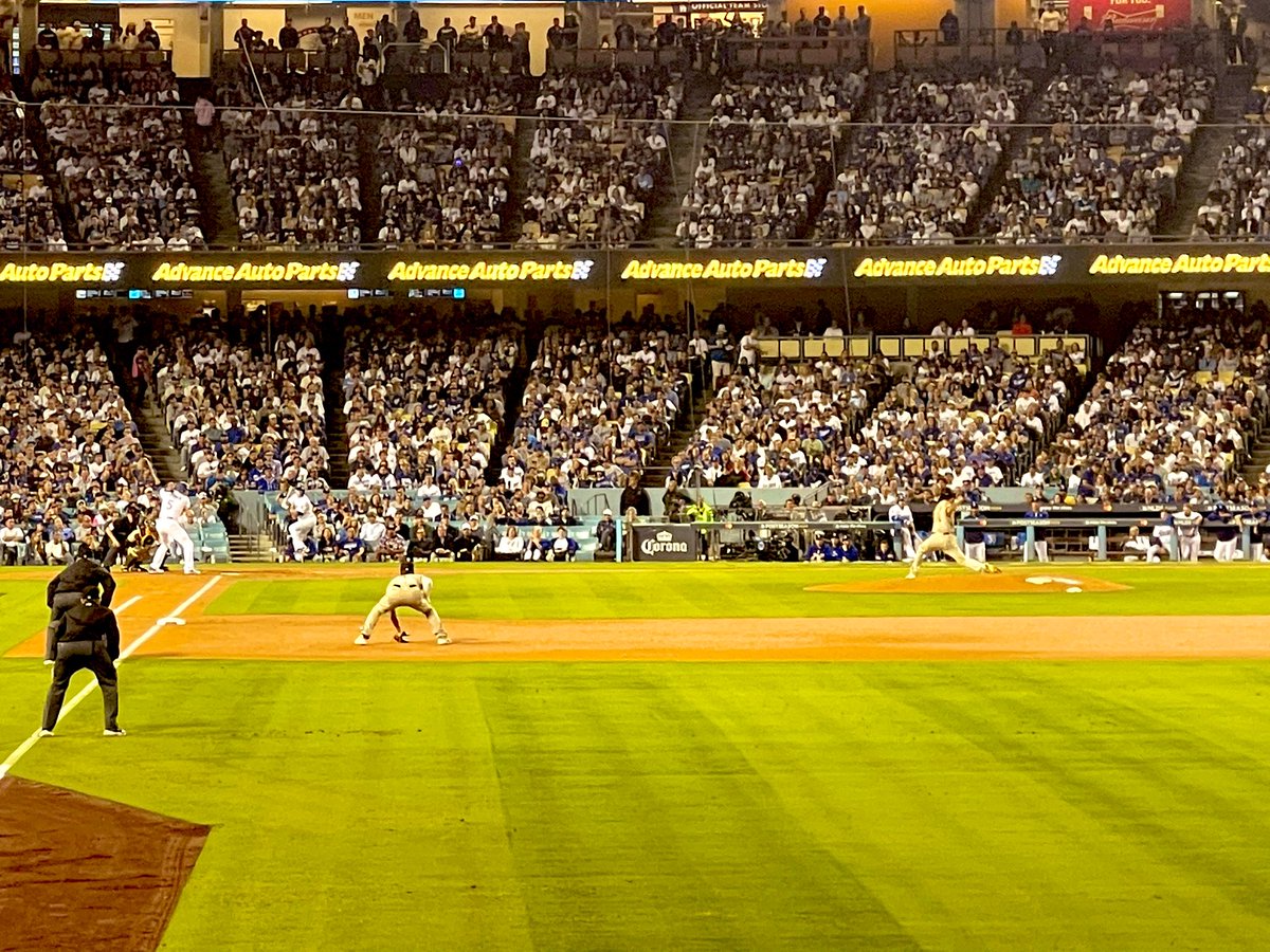 slu_da's tweet image. Yu vs. Freddie #dodgersvspadres