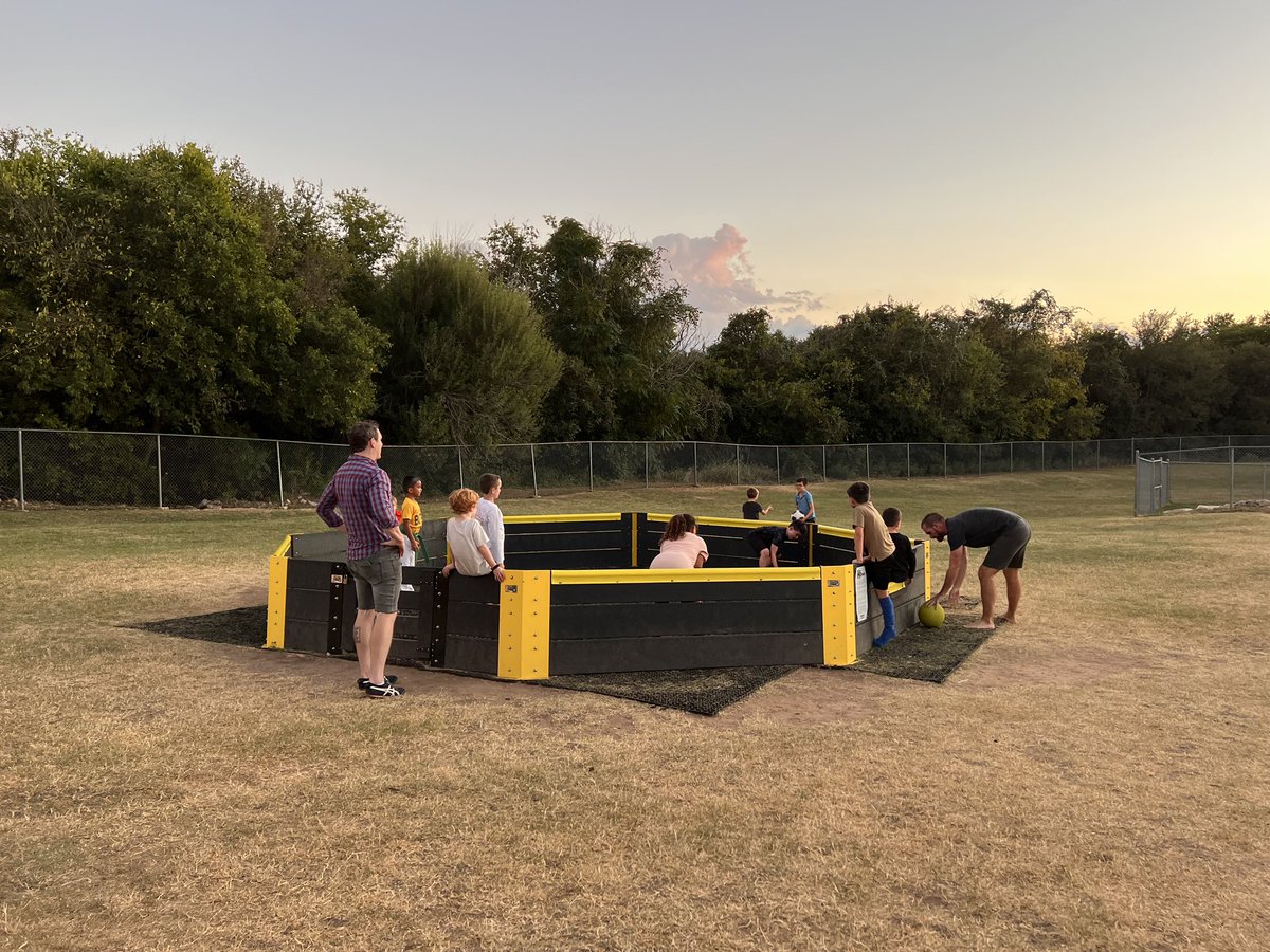 magdalenajistel's tweet image. Excited to kick off our  WatchDOG program  @Cypress_Cheetah! #1LISD #CYPRoadTrip