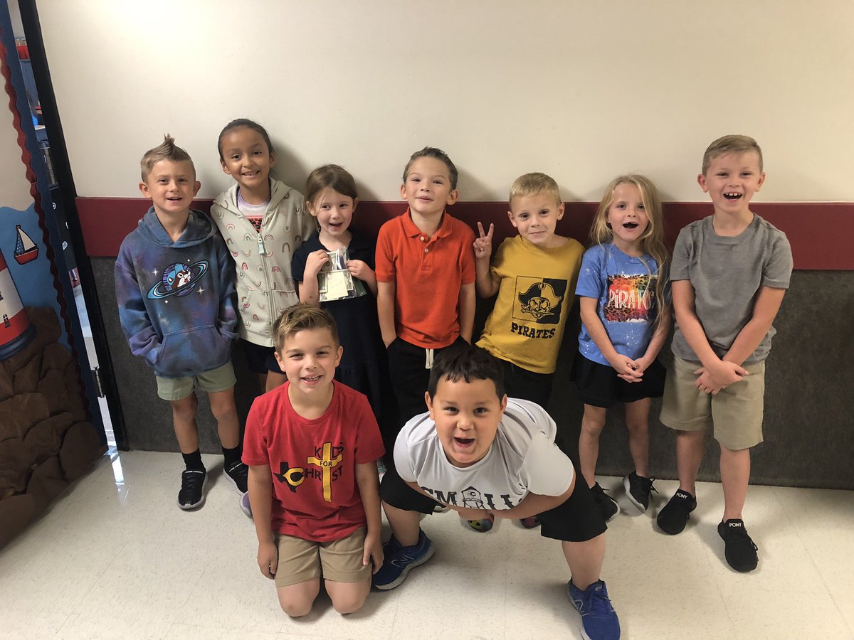 Ms. Everett's Class tweet media