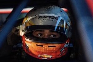 rachelhawkins03's tweet photo. I need your help #ChaseElliott fans! I’m compiling pics of Chase with his helmet on (for 2022) and need pics from #KellyBlueBook @ASHOCenergy (I have one, but when I zoom in, it’s blurry) and @HootersRacing. @TylerLeaman_ can you help? https://t.co/7dA1tq5ymk