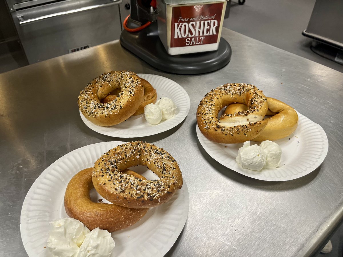 CulinaryFUHS's tweet photo. What’s cooking at CHA ? Bagels, House Brioche French Toast &amp; Detroit Style Pizza ⁦@Principal_Rubio⁩ ⁦@fjuhsd⁩ ⁦@TribeTribune⁩ ⁦@FUHSPTSA⁩ https://t.co/LAv7VPHftZ
