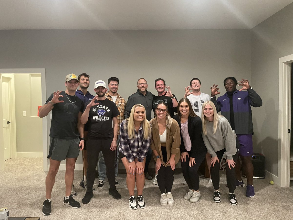 You can't go wrong when you're surrounded by the best. A terrific night hanging out together as a PE program after a tough few days. So proud to be working with these kids. They will make positive impacts on many lives. <a href="/KSUCollegeofEd/">K-State College of Ed</a> #edcats
