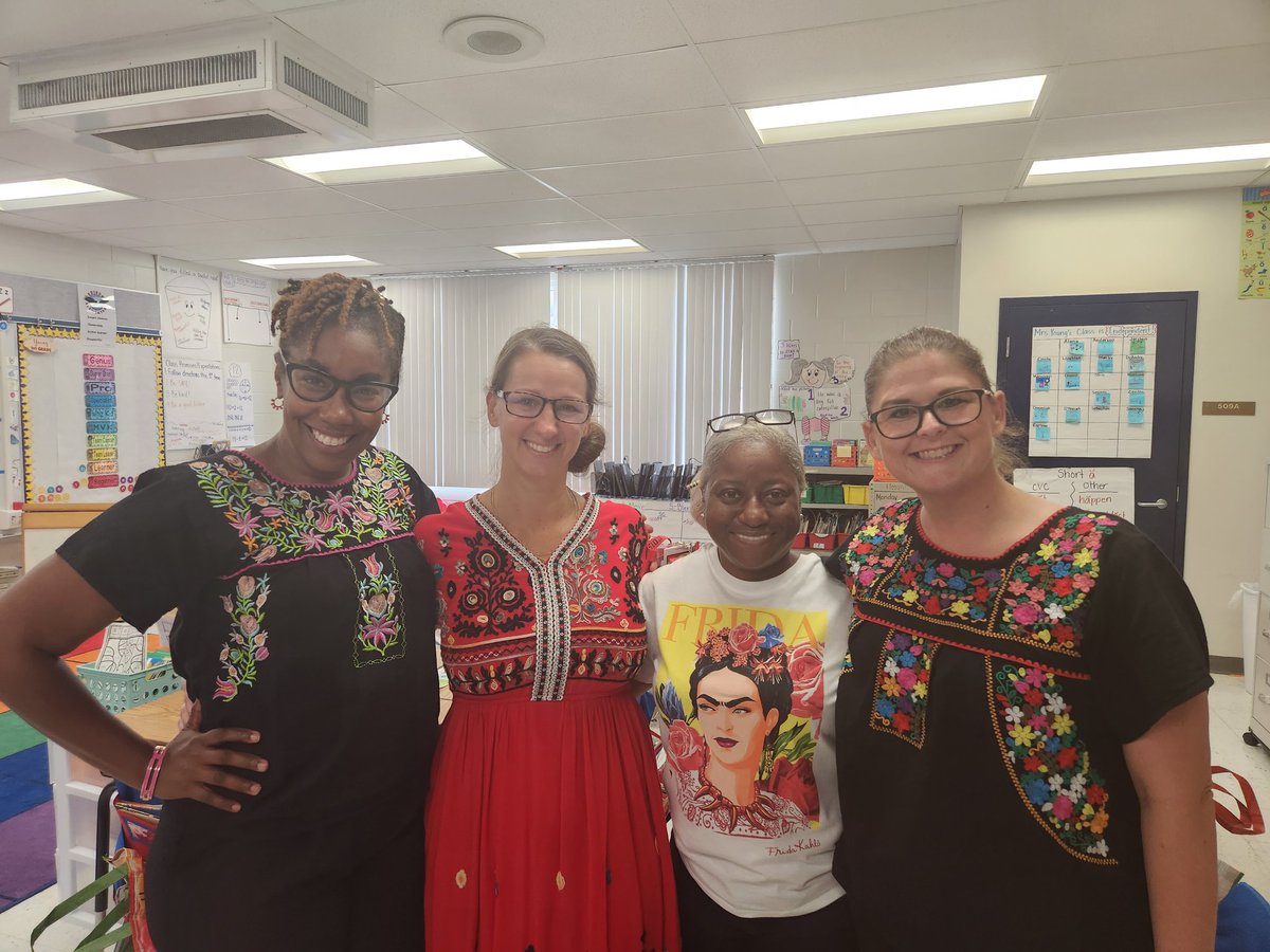 EdisonTampa's tweet photo. Celebrating Hispanic Heritage Month! @CandiceDodd2 @MsHeinze https://t.co/wjSIH3AfML