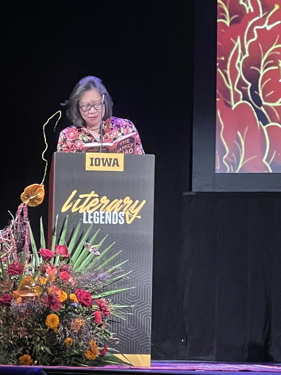 jockschat's tweet photo. #UILiterarylegend and #IowaWritersWorkshop Director Lan Samantha Chang reading from her book „The Family Chao“. What an outstanding evening at the #Englert #iowacity #uiowa https://t.co/2Jkh9rrhgq