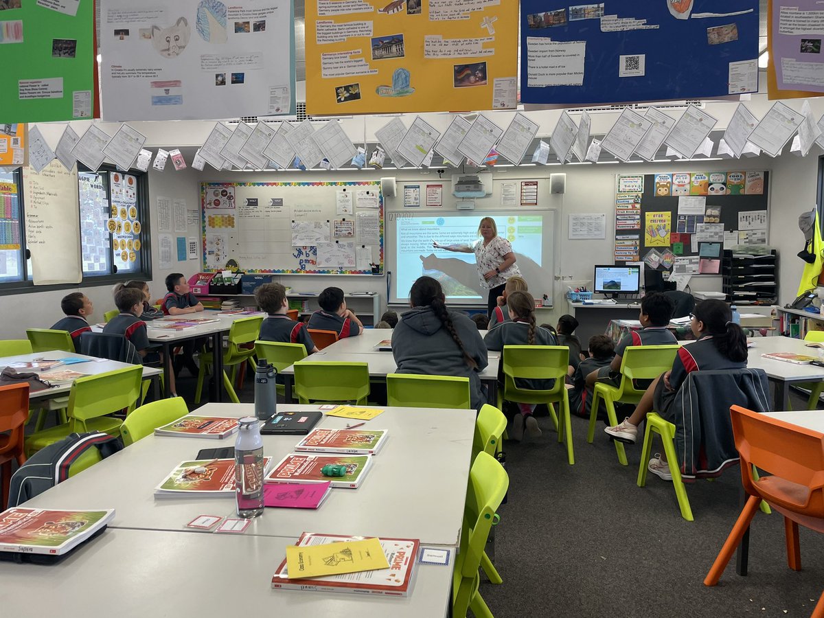 Tamara_Boyer's tweet photo. Thank you @educationTracey for the invitation to visit @RivergumsPS Such a calm and orderly learning environment, high expectations &amp; teachers proud to share the various stages of their instructional journeys. Student outcomes set to soar! @fogartyedvance @Georgie_Wynne https://t.co/MdLIQM5LSO