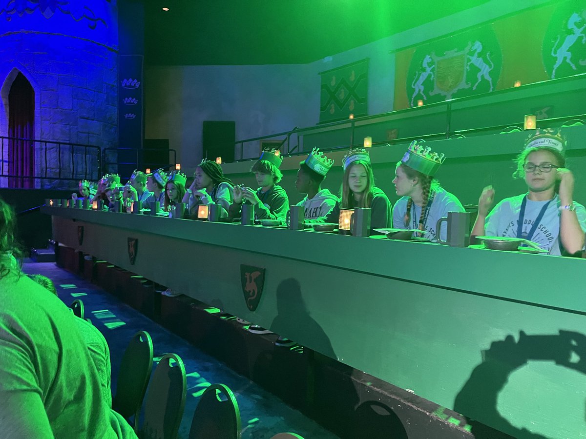 MrTscienceguy's tweet photo. A few pictures from dinner. https://t.co/yfPfrLLve0