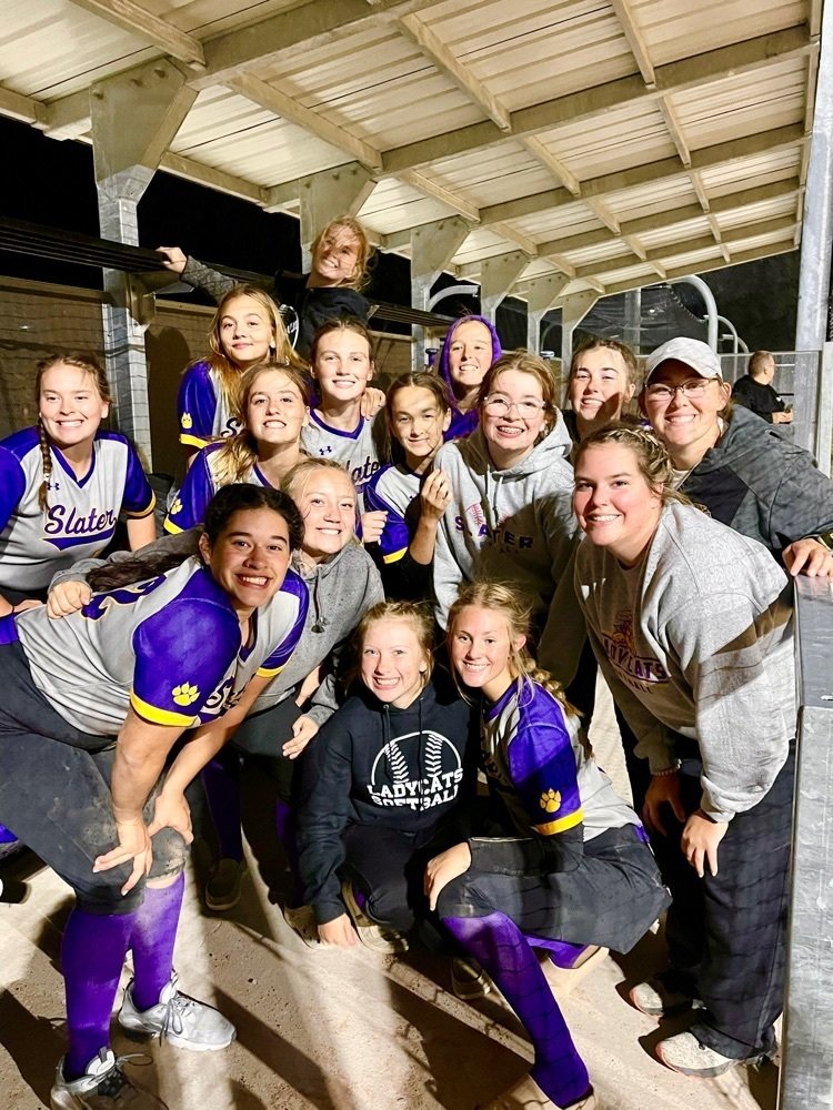 The Lady Cats softball team pulled off a HUGE 8-7 team effort win over the Glasgow Lady Jackets in the opening round of district play! They are headed to the District Championship on Friday versus New Franklin!!! 🥎 #SLA